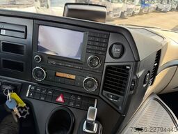 MERCEDES-BENZ ACTROS 2545 L Getränkekoffer 8,15 m LBW 2 T*LENK