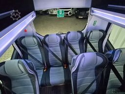 MERCEDES-BENZ 519 Sunset S 4 Ferqui Lagerfahrzeug Stock