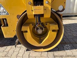 CATERPILLAR CB34B / 2018 BJ / 932 Stunden / 4.3 Tonnen