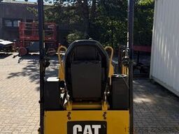 CATERPILLAR CB1.7 / 2019 BJ / 430 Stunden