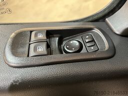 Renault Master 2.3 dCi 135 L2H2 136 PK / Portaallaadkle...