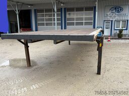 Krone 7,82m Baustoff Brücken Zurringe Kranbar