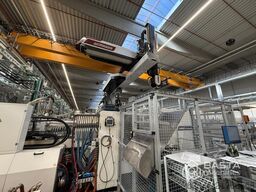Wittmann Battenfeld MacroPower 700/2250 UNILOG B8