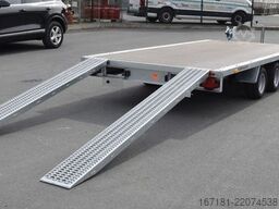 HUMBAUR Autotranporter, Baumaschinentransporter