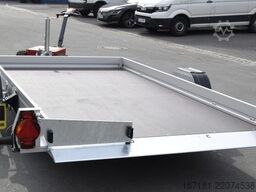 HUMBAUR Autotranporter, Baumaschinentransporter