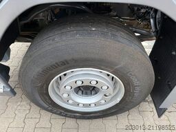 VOLVO 450 8x4 Abrollkipper MEILLER Kran PENZ 17L8.50R