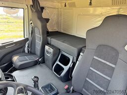 Iveco T-Way AT720T47TH Tractor Head (4 units)