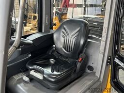 Jungheinrich EFG 215  Triplex