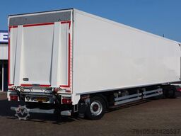Heiwo TGM 15.290 Trekker + Heiwo city trailer geïsole...