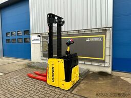 HYSTER S15S