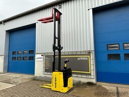 HYSTER S15S