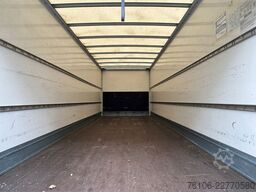 FUSO Canter 7C15 Koffer mit Ladebordwand