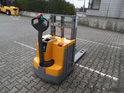 Jungheinrich EJD 220 - NEUE Batterie -Initialhub - Doppelstock