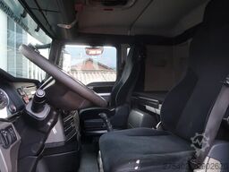 MAN TGX 35.480 8X4-4BL/ MANUAL/ 26T HOOK/ HYVA LIFT/