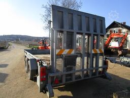 Müller Tandemanhänger mit 8 Ton. NL mit Rampe