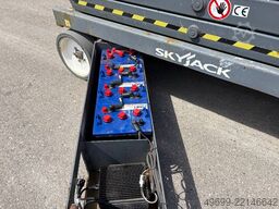 SkyJack SJ 4626 9,90m Scherenarbeitsbühne *Akku NEU*