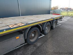 Pacton 3 AXLE FLATBED WITH TWISTLOCKS