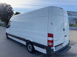 Mercedes-Benz sprinter 319