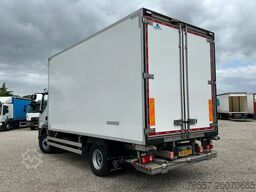 DAF LF 210 LF.14.210 EURO6.  KOELBAKWAGEN MET LAADKLEP