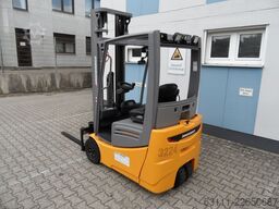 Jungheinrich EFG 215 - Triplex - Baujahr 2022