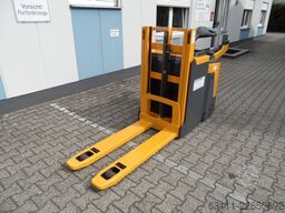 Jungheinrich ERD 220 - NEUE Batterie - Plattform klappbar