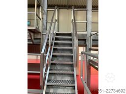 GRT Projects 9,2 m² Edelstahl Bühne