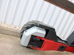 MOFFETT 4 Wege Mitnahmestapler M4 25.4 /ALLRAD nur 650h