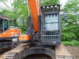 DOOSAN CRAWLER EXCAVATOR DX 235 LC-5