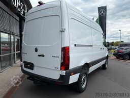 Mercedes-Benz Sprinter 319 CDI 4x4 3665 DISTRONIC AHK LED