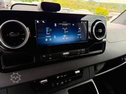 Mercedes-Benz Sprinter 319 CDI 4x4 3665 DISTRONIC AHK LED