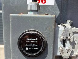 SkyJack SJ 16 - 6,75m Elektro Mastarbeitsbühne *Akkus NEU*