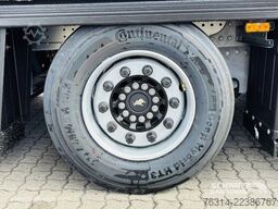 Schmitz Cargobull Curtainsider Mega Getränke
