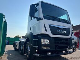 MAN MAN TGS 35.360 USATO A TELAIO 8X2