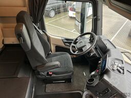 Mercedes-Benz Actros 1842 StreamSpace / 424 dkm / NL Truck / ...