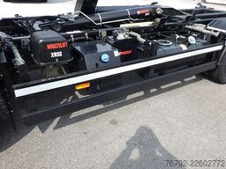 FUSO Canter 7 C 18 HIAB Abroller/AHK/Klima/LED/24 tkm