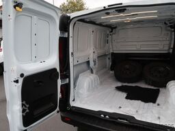 RENAULT Trafic Kasten L1H1 3,0t Komfort # 19tkm#AHK#Nav