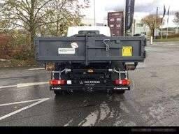 FUSO Canter 7C18 Hyva-Abrollkipper mit Container