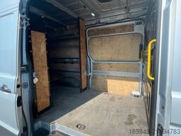 VOLKSWAGEN Crafter Kasten inkl. Regalsystem