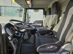 MAN TGL 12.220 4x2