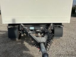 Pacton PACTON GESLOTEN AANHANGER MET LAADKLEP