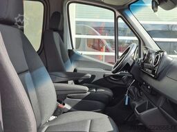 MERCEDES-BENZ 10 Sprinter Lord Light 22 Sitzer Vorlauffahrzeug