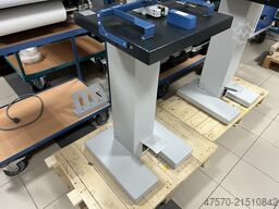 Hang 102-20 Eyeleting machine with base