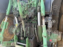 John Deere 6195M