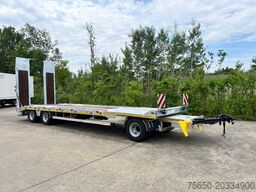 Möslein T 3-9,20 F  3 Achs Tieflader mit gerader Ladefläche 9 m, Neufahrzeug