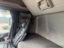 SCANIA S 580 V8 Twistlocks Schausteller