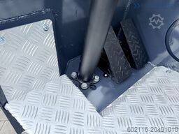 COMBILIFT CBE2500 TRIPLEX 5500 FORK POSITIONER