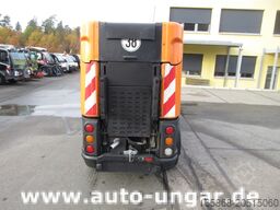 Nilfisk CR3500 Geräteträger Kommunalfahrzeug 4x4