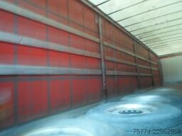 SCHMITZ CARGOBULL Tautliner/Edscha