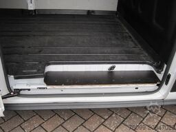 Ford Transit FT 350 2,0 TDCI L3 Trend 3-Sitze