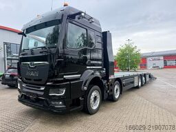 MAN Baumaschinen Maschinentransporter mit Rampen